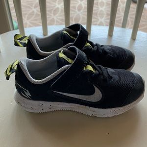 Nike boys shoes